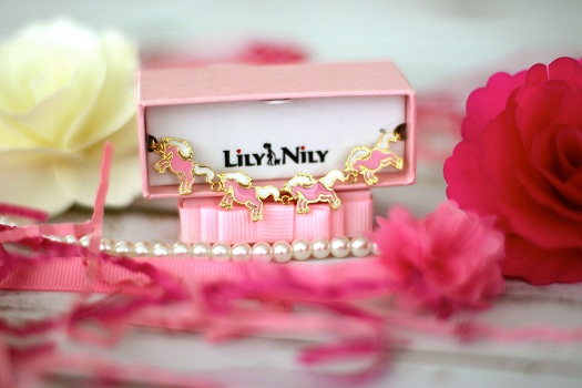 LilyNilySingle2